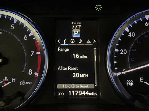 Used 2014 Toyota Highlander XLE AWD/4WD image 16