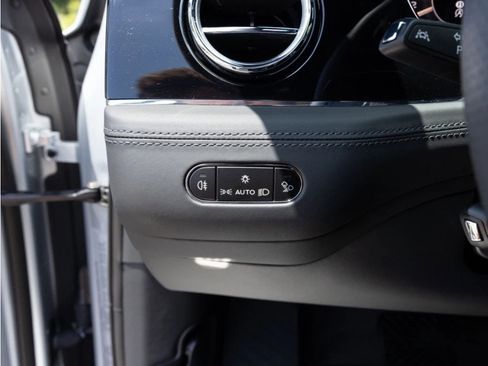 Certified 2024 Bentley Bentayga Extended Wheelbase image 23