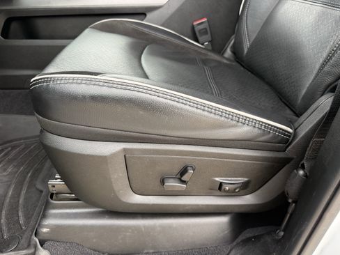 Used 2025 RAM 2500 Laramie image 25