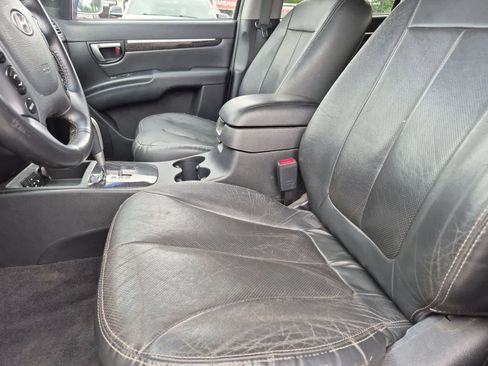Used 2009 Hyundai Santa Fe Limited FWD image 16