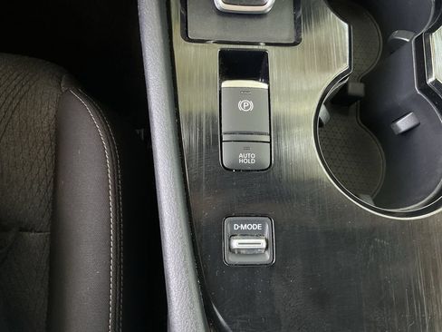 Used 2025 Nissan Rogue SV FWD image 20