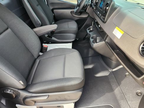 Used 2024 Mercedes-Benz Sprinter 144 Cargo image 3