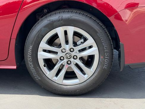 New 2026 Toyota Sienna XLE FWD image 17