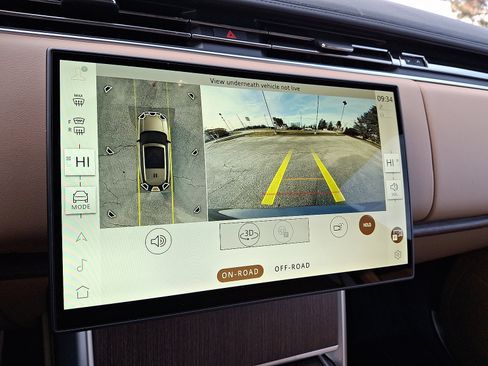 New 2025 Land Rover Range Rover Long Wheelbase SE image 9