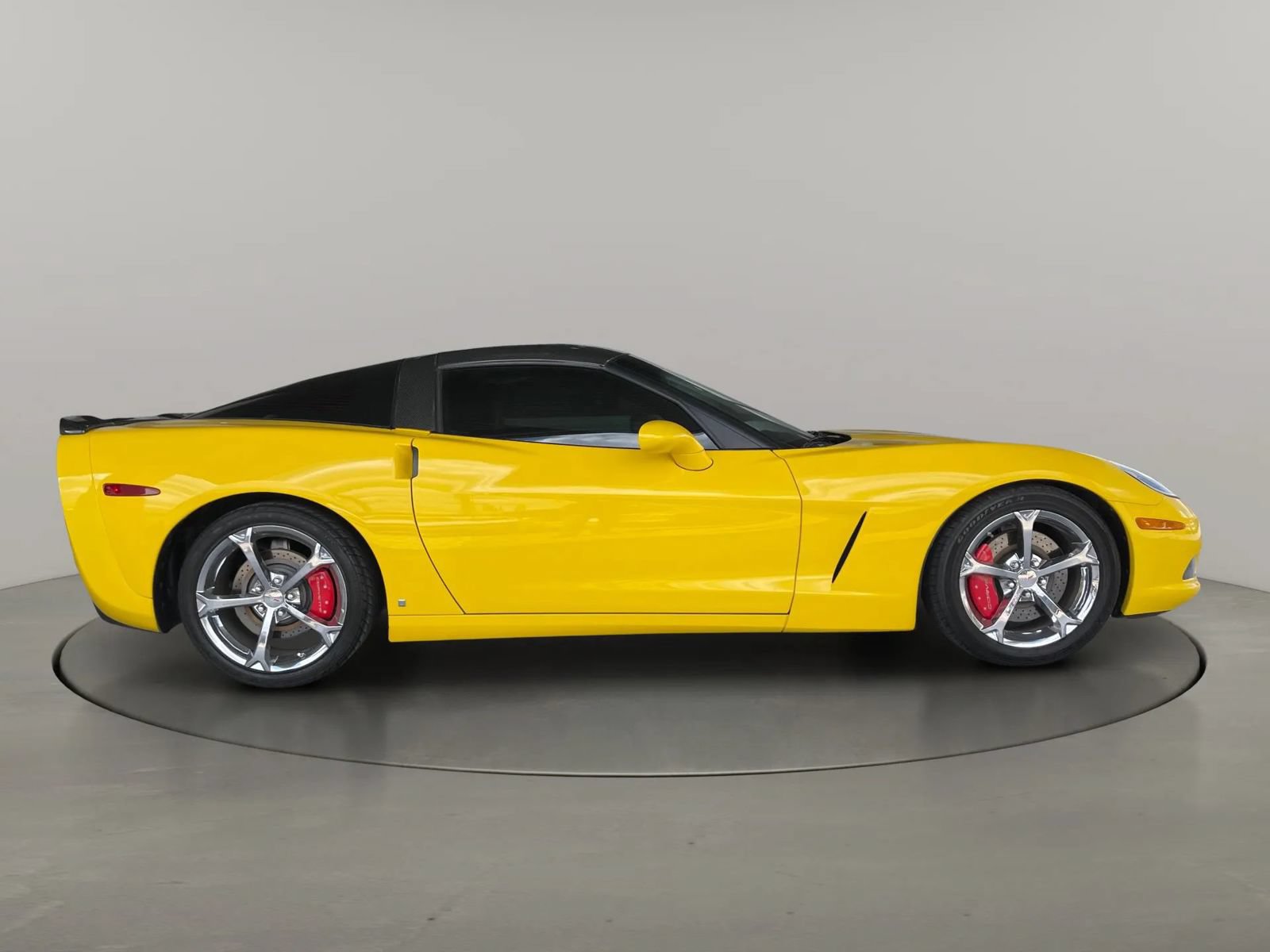 Used 2007 Chevrolet Corvette Coupe w/ Preferred Equipment Group RWD image 6