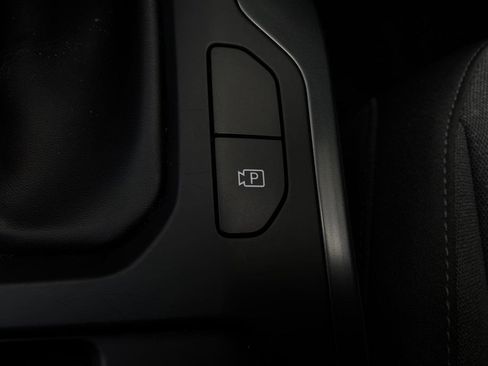 Used 2025 Kia K4 FWD image 24