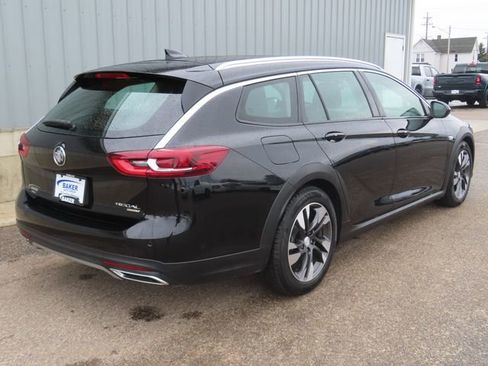 Used 2019 Buick Regal Essence w/ Driver Confidence Package I image 3