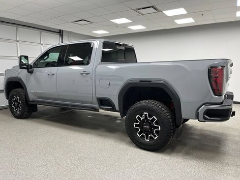 Used 2024 GMC Sierra 3500 AT4 w/ AT4 Premium Plus Package AWD/4WD image 7