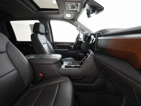 Used 2024 GMC Sierra 2500 Denali w/ Denali Reserve Package image 25