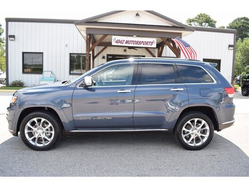 Used 2020 Jeep Grand Cherokee Summit image 2