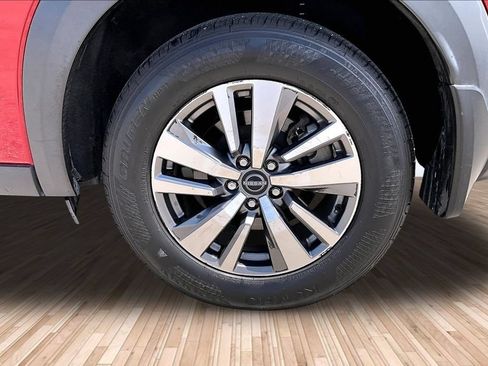 Used 2023 Nissan Pathfinder SL FWD image 7