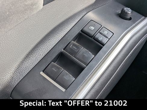 Used 2023 Toyota Highlander XSE image 26