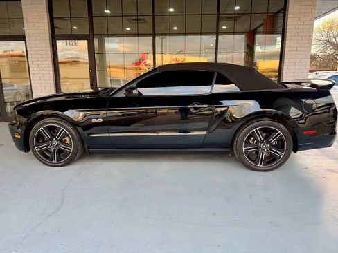 Used 2014 Ford Mustang GT Premium w/ Equipment Group 402A image 8