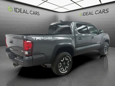 Used 2019 Toyota Tacoma TRD Off-Road w/ Technology Package AWD/4WD image 4