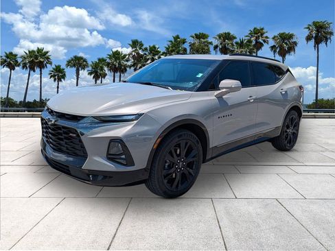 Used 2021 Chevrolet Blazer RS w/ Enhanced Convenience Package FWD image 3