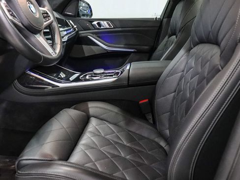 Used 2025 BMW X7 xDrive40i w/ M Sport Package AWD/4WD image 18