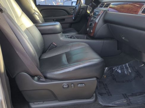 Used 2010 Chevrolet Silverado 3500 LTZ image 26