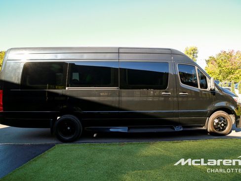 Used 2020 Mercedes-Benz Sprinter 3500 w/ Windows All Around Package image 8