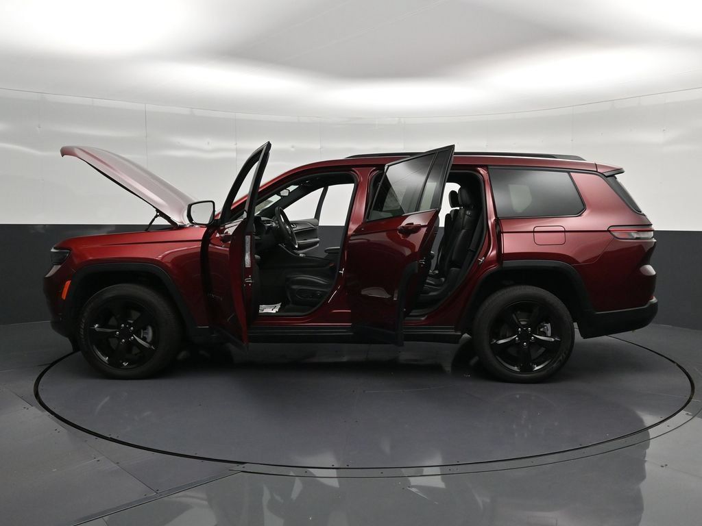 Used 2023 Jeep Grand Cherokee L Laredo AWD/4WD image 38