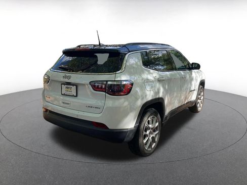 Used 2025 Jeep Compass Limited image 7