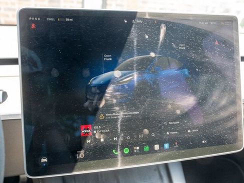 Used 2023 Tesla Model Y AWD image 25
