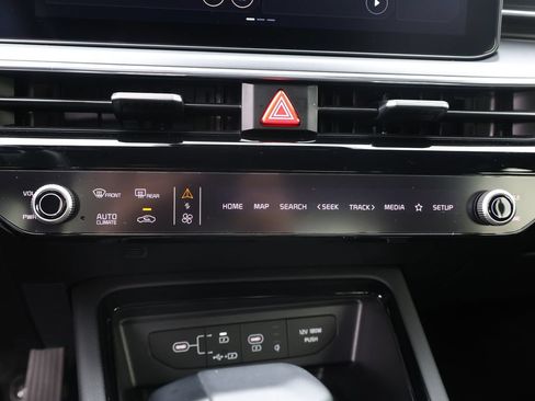 Used 2025 Kia K5 GT-Line w/ GT-Line Premium Package FWD image 28