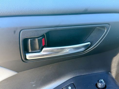 Used 2021 Toyota Highlander XLE image 15