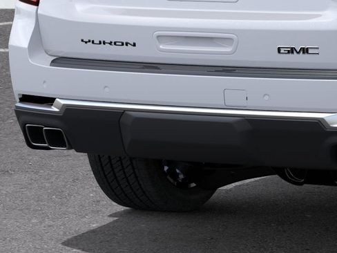 New 2026 GMC Yukon Denali w/ Denali Reserve Package AWD/4WD image 14