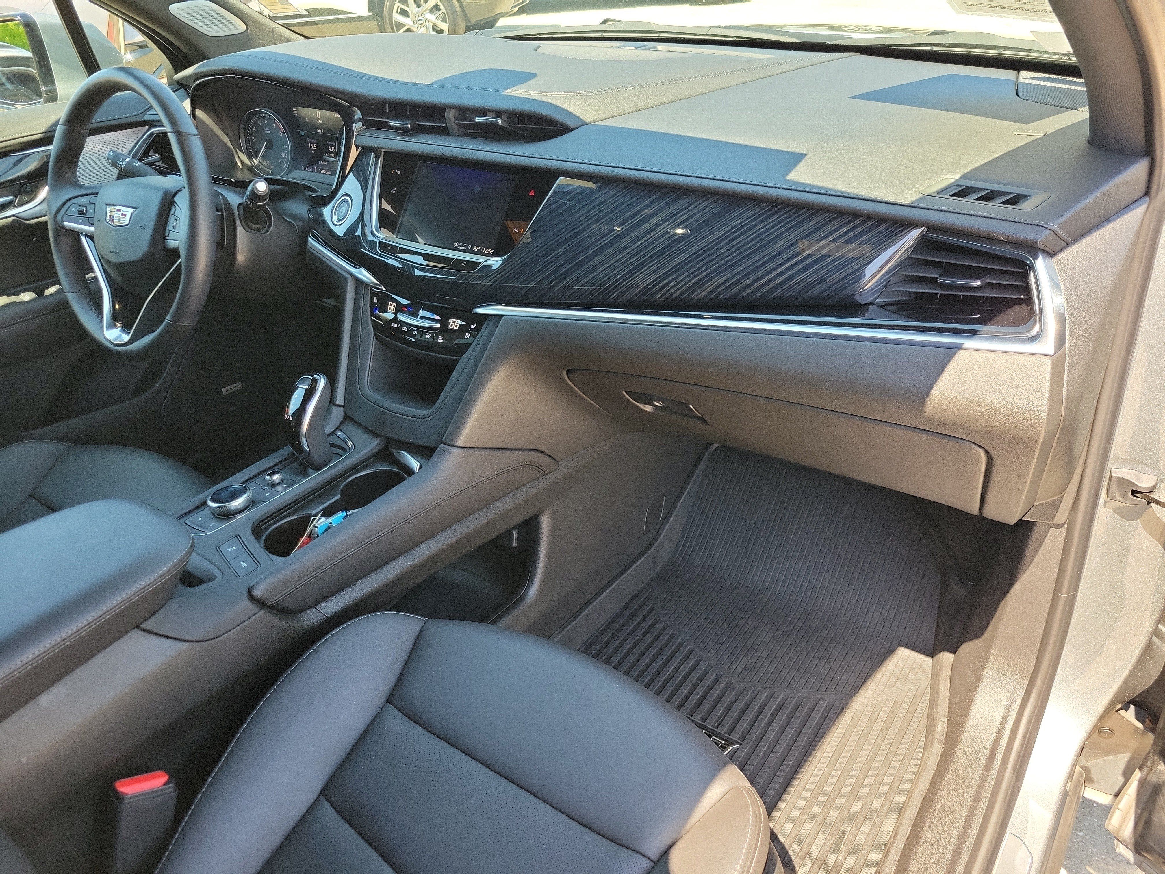 Certified 2024 Cadillac XT6 Premium Luxury w/ Technology Package AWD/4WD image 11