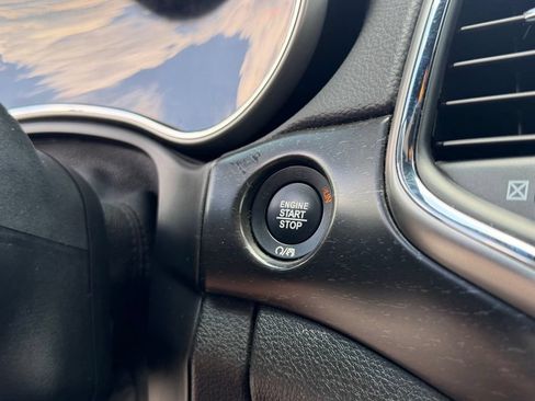 Used 2018 Jeep Grand Cherokee Altitude RWD image 21