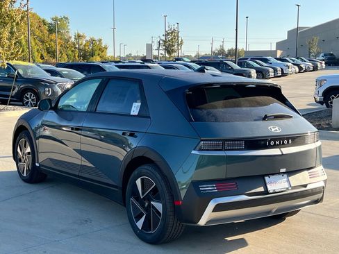 New 2026 Hyundai Ioniq 5 SE image 9
