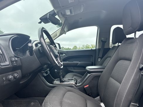 Used 2019 GMC Canyon SLE w/ Driver Alert Package AWD/4WD image 10