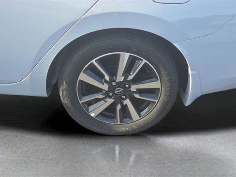 Certified 2025 Nissan Versa SV w/ Trunk Package image 5