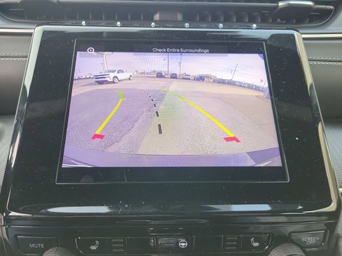 Used 2024 Jeep Grand Cherokee L Altitude image 16