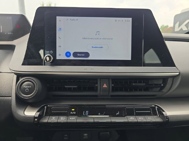 Used 2025 Toyota Prius LE FWD image 22