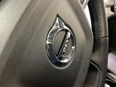 Certified 2023 Volvo XC40 B5 Plus w/ Climate Package image 43