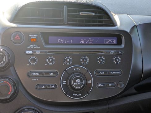 Used 2012 Honda Fit Sport image 21