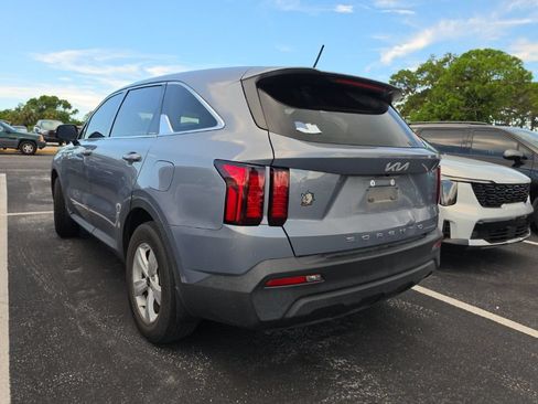 Certified 2022 Kia Sorento LX FWD image 13