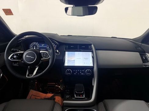New 2024 Jaguar E-PACE R-Dynamic SE image 29