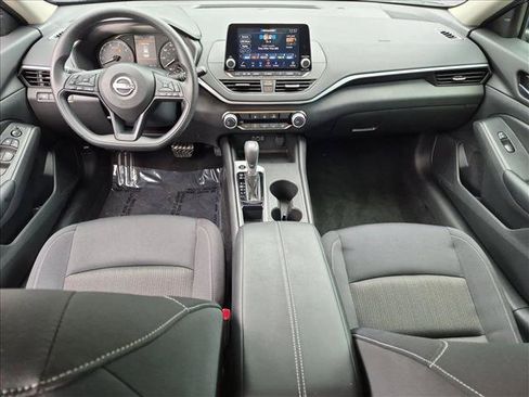 Certified 2025 Nissan Altima 2.5 S FWD image 16