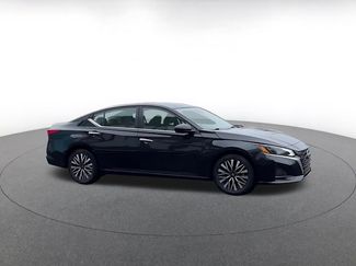 Used 2025 Nissan Altima 2.5 SV video 2