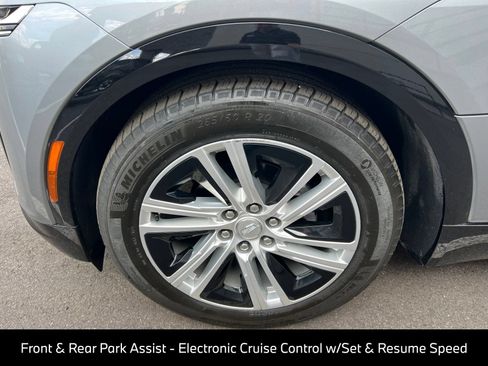 Used 2024 Cadillac Lyriq Tech AWD/4WD image 13