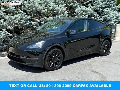Used 2023 Tesla Model Y Long Range AWD/4WD image 1