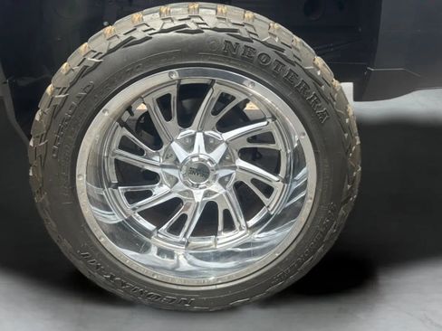 Used 2017 Chevrolet Silverado 1500 LT w/ All Star Edition AWD/4WD image 34