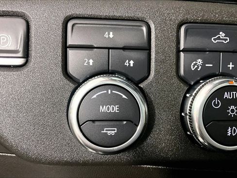 Certified 2025 GMC Sierra 3500 SLE w/ SLE Value Package AWD/4WD image 35