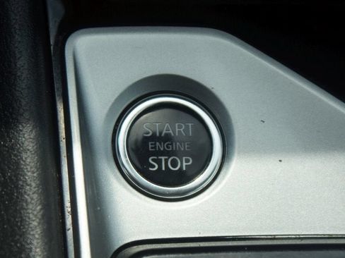 Used 2024 Nissan Altima 2.5 SV FWD image 8