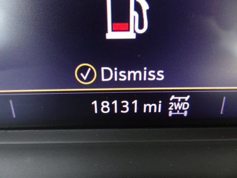 Used 2024 Cadillac XT6 Premium Luxury w/ LPO, Floor Liner Package AWD/4WD image 25