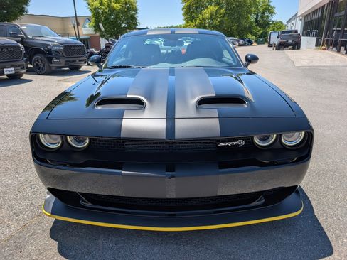 Used 2019 Dodge Challenger SRT Hellcat Redeye RWD image 8