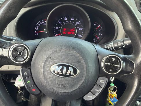 Used 2019 Kia Soul FWD image 10