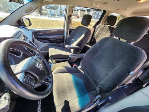 Used 2013 Dodge Grand Caravan SE image 19